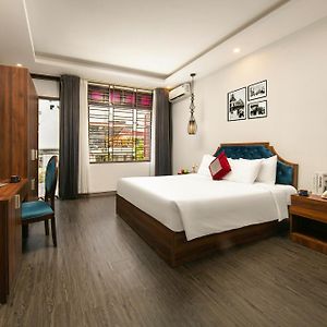 La Renta Premier Hotel & Spa Hanoi